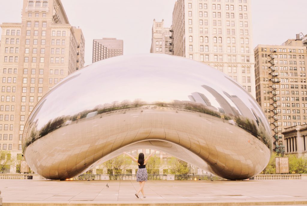 Wondering all the best things to do, see, and eat in 2 days in Chicago? I’ve got ya! This 2 days in Chicago itinerary will help you experience all the best of the Windy City! Packed with tips on things to do in Chicago, where to eat, where to stay, and more! Don't plan your trip without reading this Chicago travel guide! #chicago #illinois #USA #chicagotravel #chicagoguide #chicagoitinerary